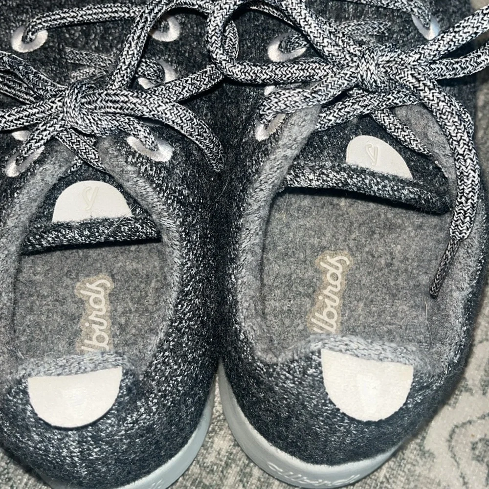 Allbirds women’s Gray wool runners Sneakers size 8